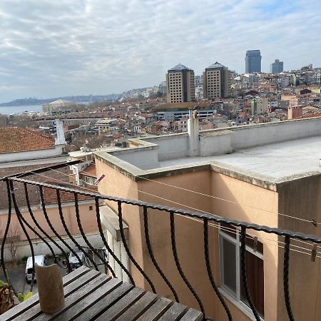 Bosphorus In The Center Of Besiktas Apartment Istanbul Exterior foto